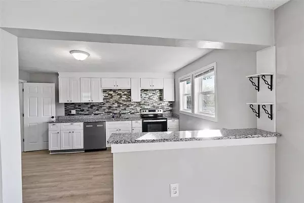 306 E Savannah ST, Calhoun Falls, SC 29628