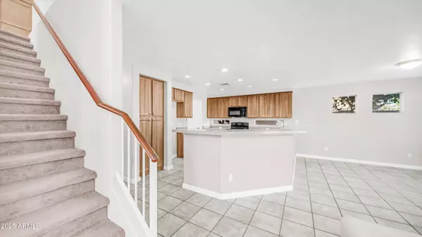 1072 W WINDHAVEN Avenue, Gilbert, AZ 85233