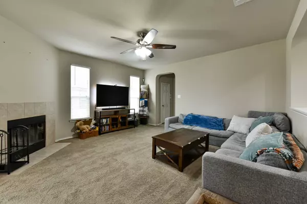 402 Carrington Street, Hutto, TX 78634