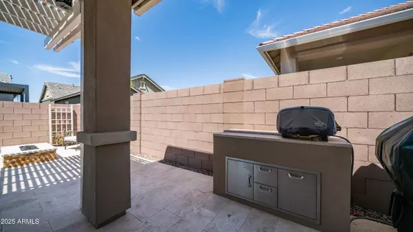 23080 E CARRIAGE Way, Queen Creek, AZ 85142