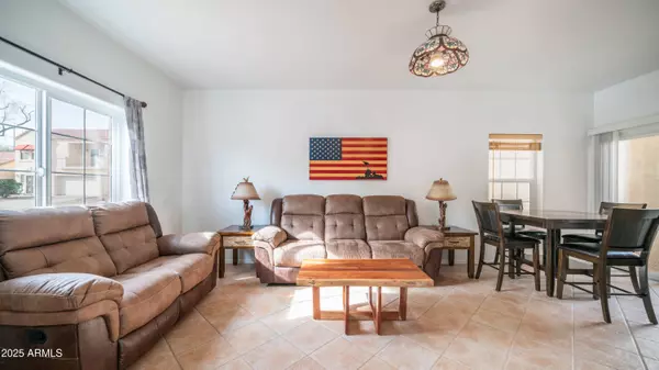 1018 W LIBRA Drive, Tempe, AZ 85283