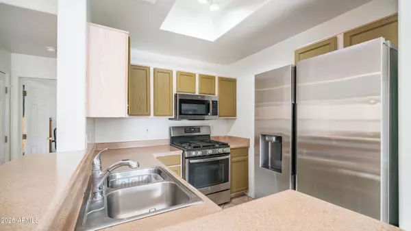 1018 W LIBRA Drive, Tempe, AZ 85283