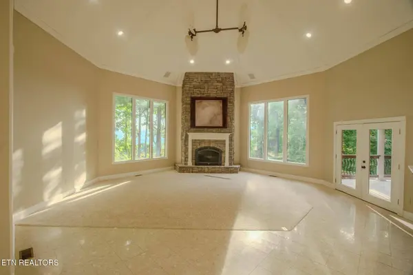 431 Thomas Loop Rd, Sevierville, TN 37876