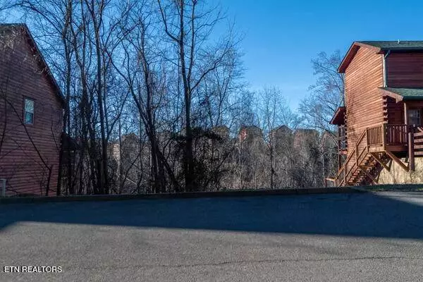 636 Stockton Drive, Sevierville, TN 37876