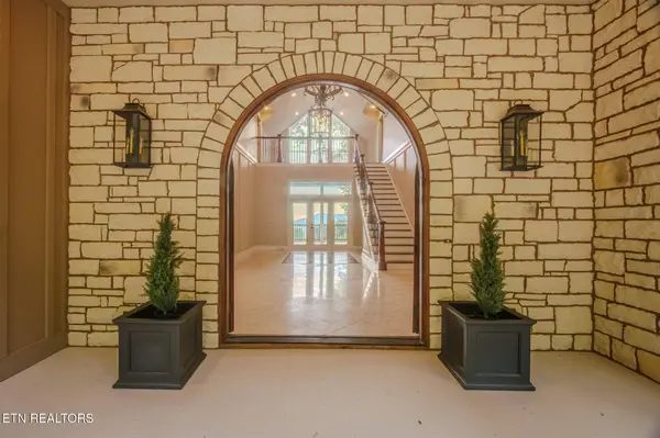 431 Thomas Loop Rd, Sevierville, TN 37876