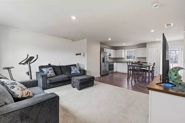 109 Highland Station Dr, Clinton, SC 29325