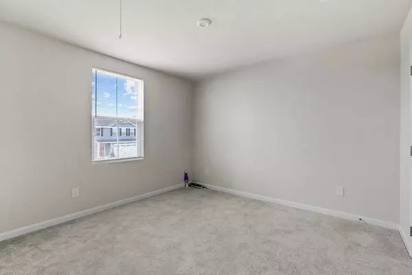 109 Highland Station Dr, Clinton, SC 29325