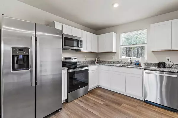 109 Highland Station Dr, Clinton, SC 29325