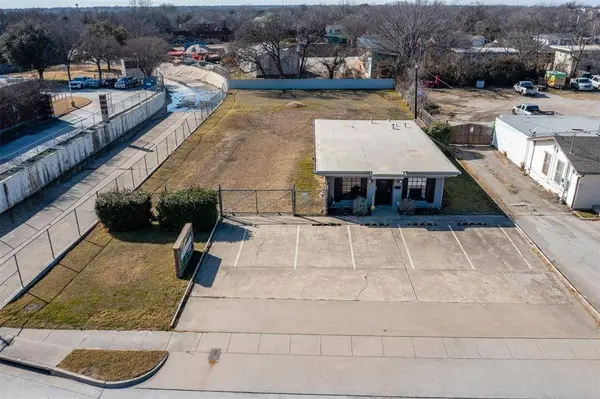 4005 Rufe Snow Drive, North Richland Hills, TX 76180