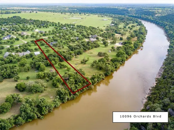 10096 Orchards Boulevard, Cleburne, TX 76033