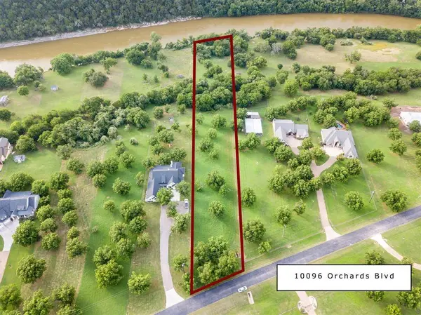 10096 Orchards Boulevard, Cleburne, TX 76033