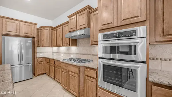 1606 W SILENTCOVE Lane, Phoenix, AZ 85085