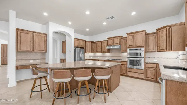 1606 W SILENTCOVE Lane, Phoenix, AZ 85085