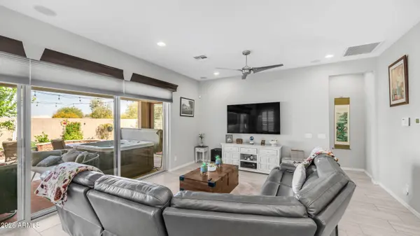 3756 E WISTERIA Drive, Chandler, AZ 85286