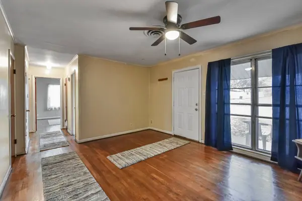 1004 S 2nd Street, Killeen, TX 76541