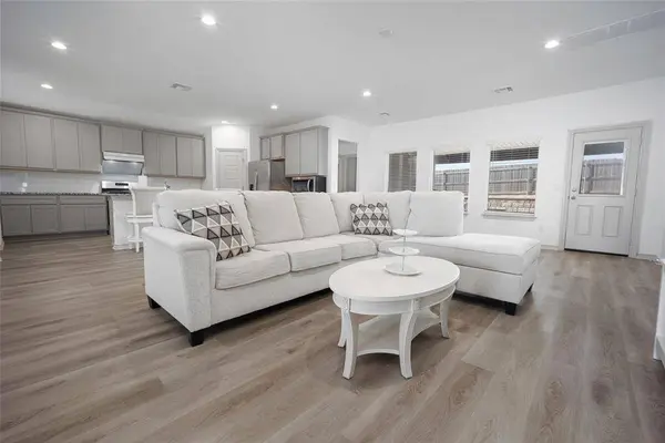 14613 Travertine Falls LN, Oklahoma City, OK 73142