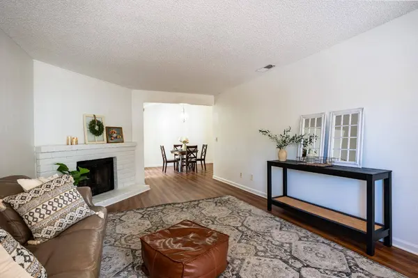 29 Dean WAY, Folsom, CA 95630