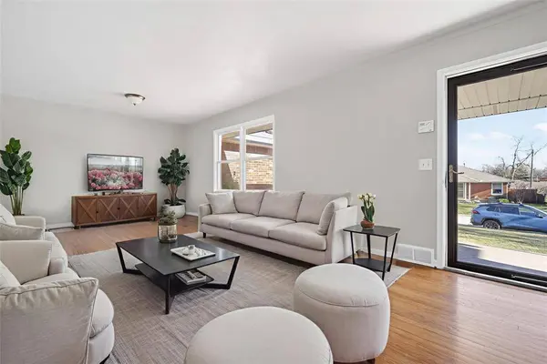 2420 NW 54th ST, Oklahoma City, OK 73112