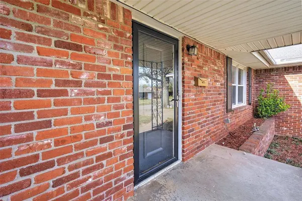 2420 NW 54th ST, Oklahoma City, OK 73112