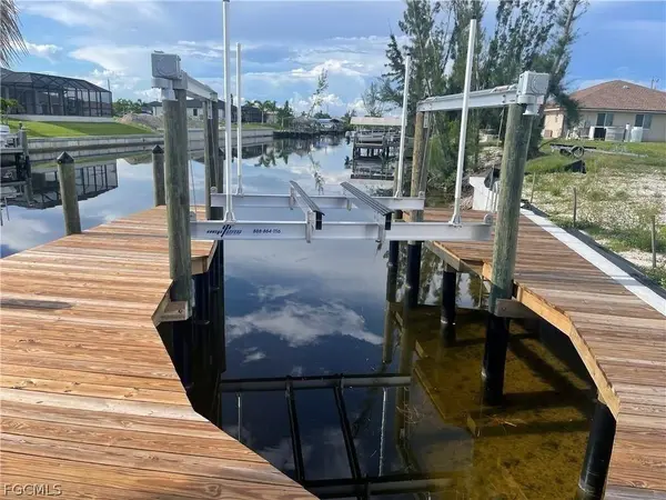 1641 NW 39th AVE, Cape Coral, FL 33993