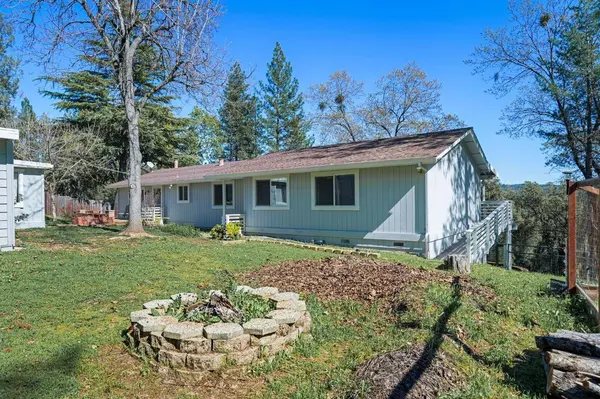 24980 N Canyon WAY, Colfax, CA 95713