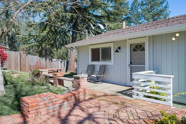 24980 N Canyon WAY, Colfax, CA 95713