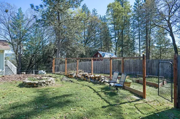 24980 N Canyon WAY, Colfax, CA 95713