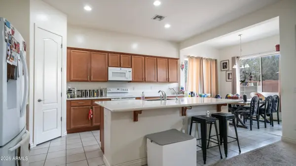 2662 E LA COSTA Drive, Gilbert, AZ 85298