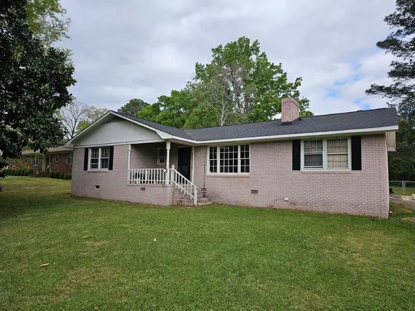 112 Anderson Dr, Greenwood, SC 29646