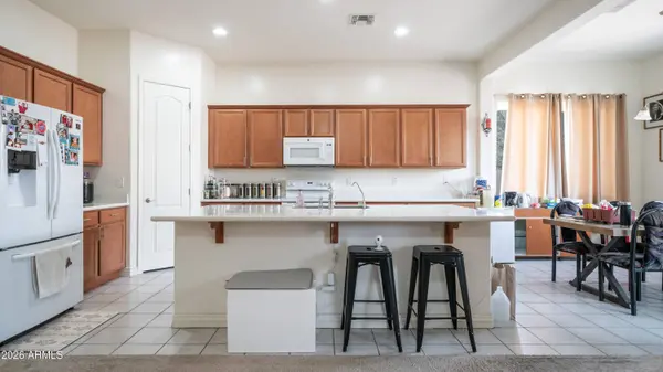 2662 E LA COSTA Drive, Gilbert, AZ 85298