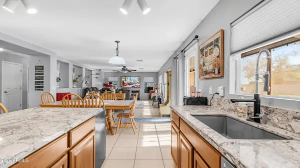 27980 N TITANIUM Lane, San Tan Valley, AZ 85143