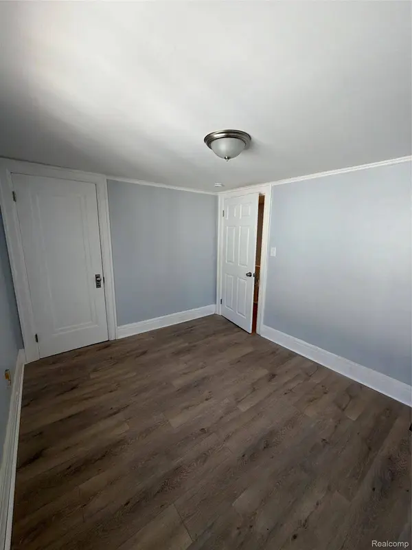 121 Jones ST, Mt. Clemens, MI 48043