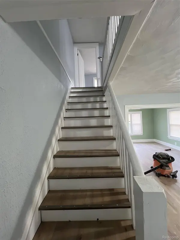 121 Jones ST, Mt. Clemens, MI 48043