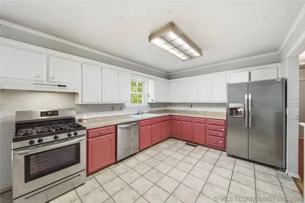 7195 E Battenfield DR, Claremore, OK 74019