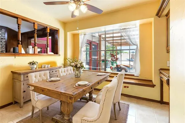 912 Carfax RD, Edmond, OK 73034