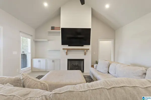 467 COUNTY ROAD 40, Deatsville, AL 36022