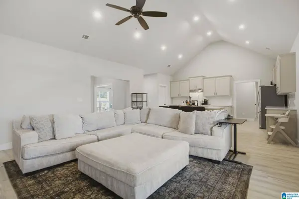 467 COUNTY ROAD 40, Deatsville, AL 36022