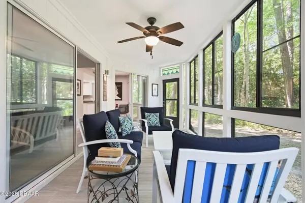 5 Mid Oaks CIR, Palm Coast, FL 32137