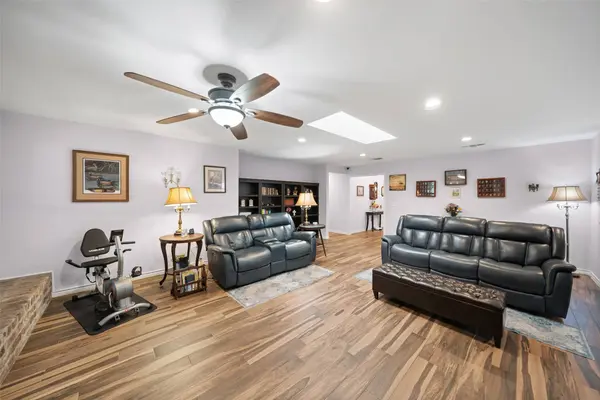 10710 Idlebrook DR, Houston, TX 77070