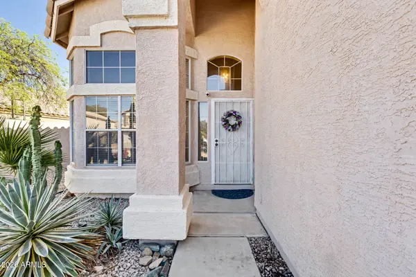 881 E GARY Drive, Chandler, AZ 85225
