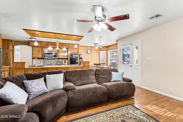 881 E GARY Drive, Chandler, AZ 85225