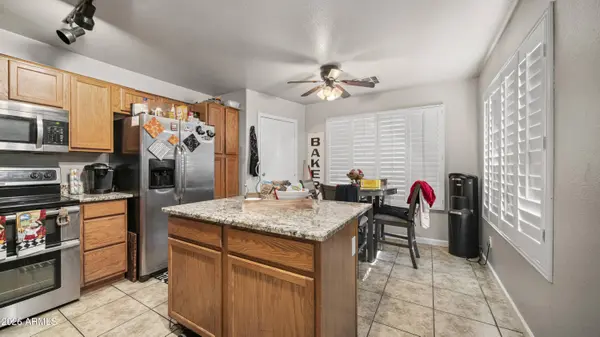 1462 W 19TH Avenue, Apache Junction, AZ 85120