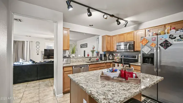 1462 W 19TH Avenue, Apache Junction, AZ 85120
