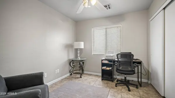 1462 W 19TH Avenue, Apache Junction, AZ 85120