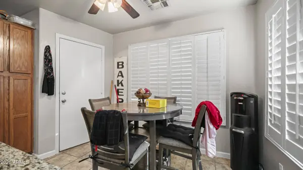1462 W 19TH Avenue, Apache Junction, AZ 85120