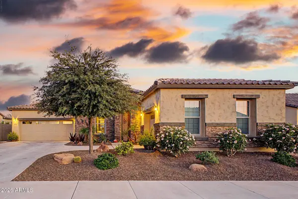 17913 W REDWOOD Lane, Goodyear, AZ 85338