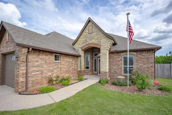708 Carol Ann PL, Moore, OK 73160
