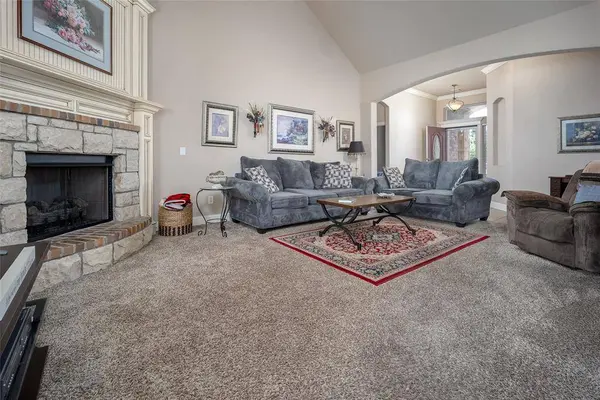 708 Carol Ann PL, Moore, OK 73160