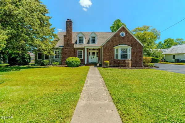 526 Belle AVE, Sevierville, TN 37862