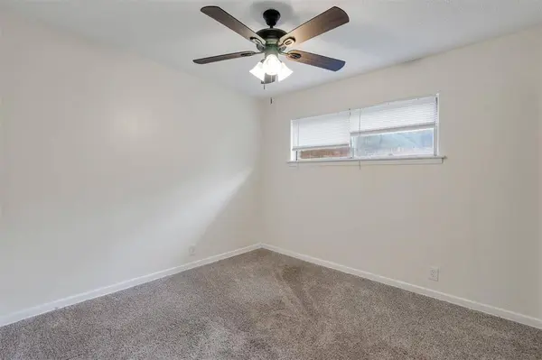 4609 Lois Street, Fort Worth, TX 76119